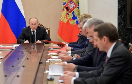 Putin Qarabağ münaqişəsini müzakirə edir – İclas