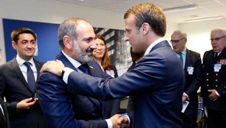 Fransa Prezidenti Makrona açıq məktub