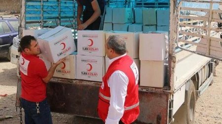Türk Qızıl Aypara Ukraynaya 3 yardım maşını göndərir