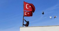 HDP mitinqində şok: Türk bayraqları endirildi