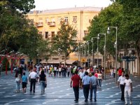 Qaçqın-köçkünlər Bakıdan əl çəkmir: sayı 3 milyonu ötüb